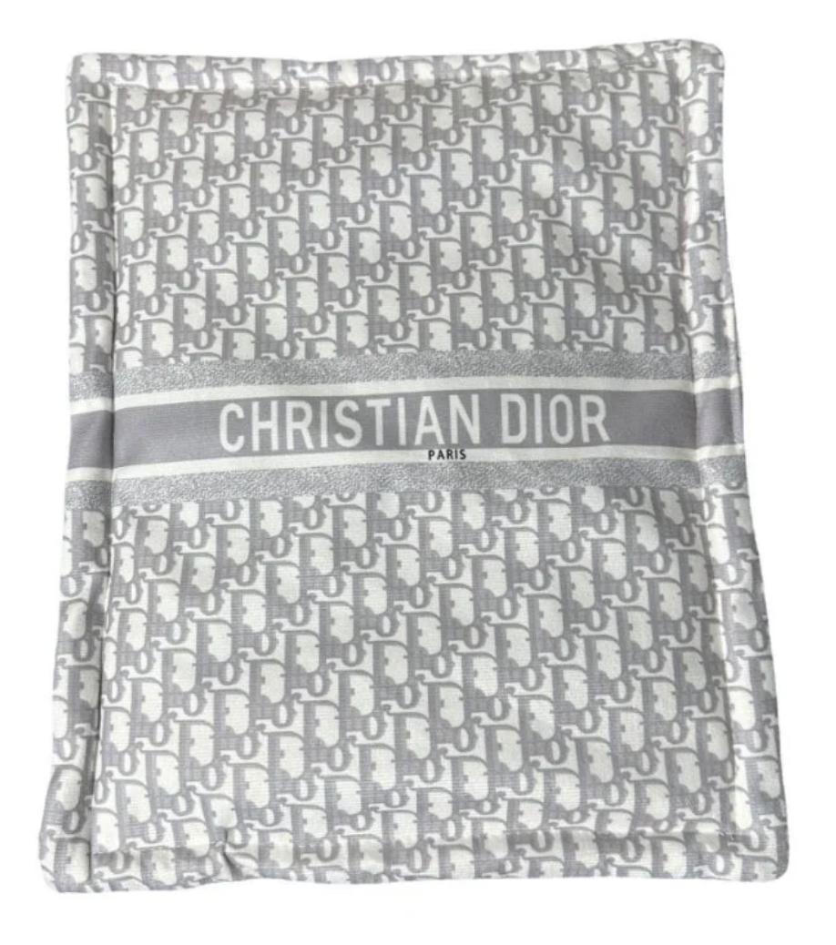 DIONNE LUXURY DOG FLANNEL MAT