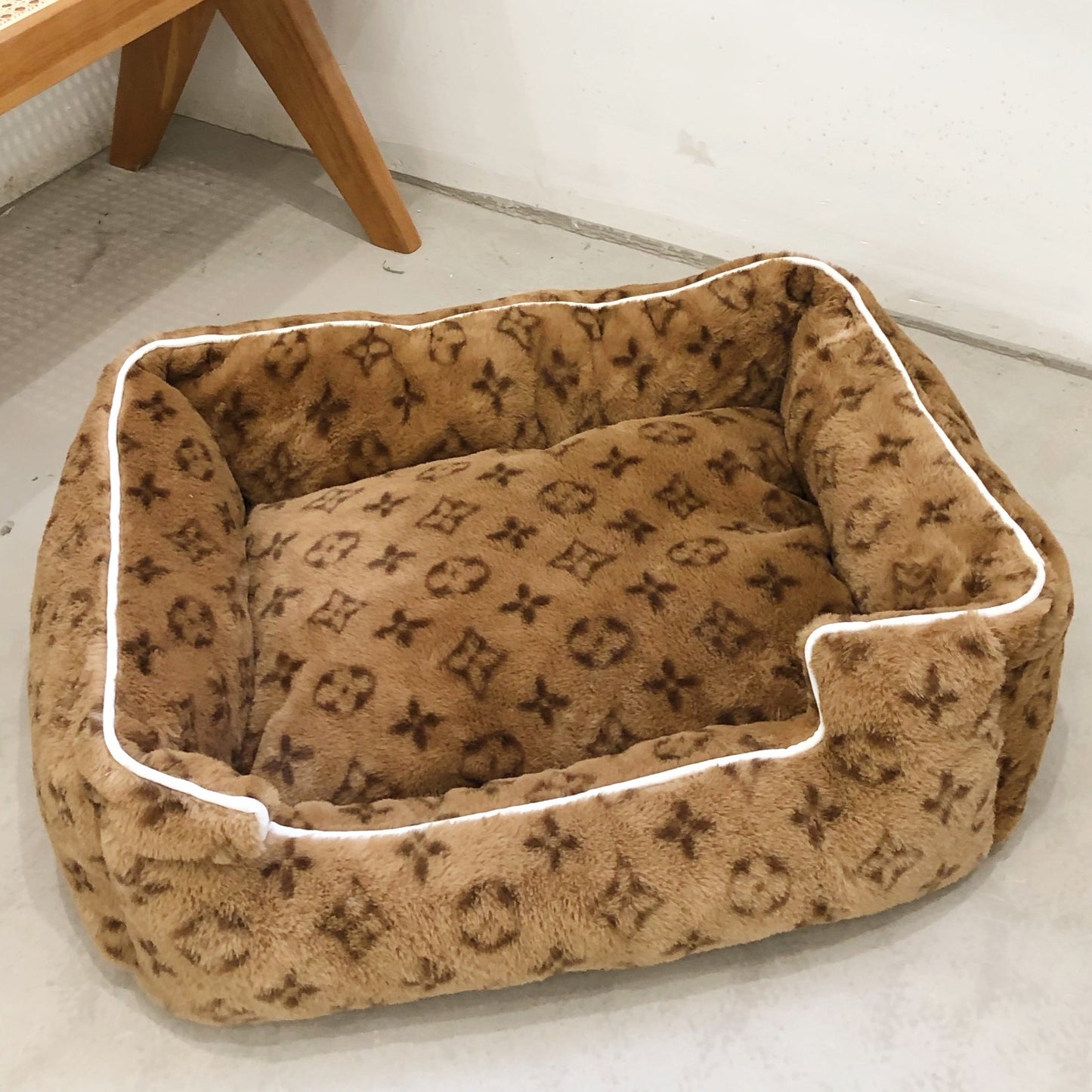 LOUVAIN SOFT DESIGNER DOG BED