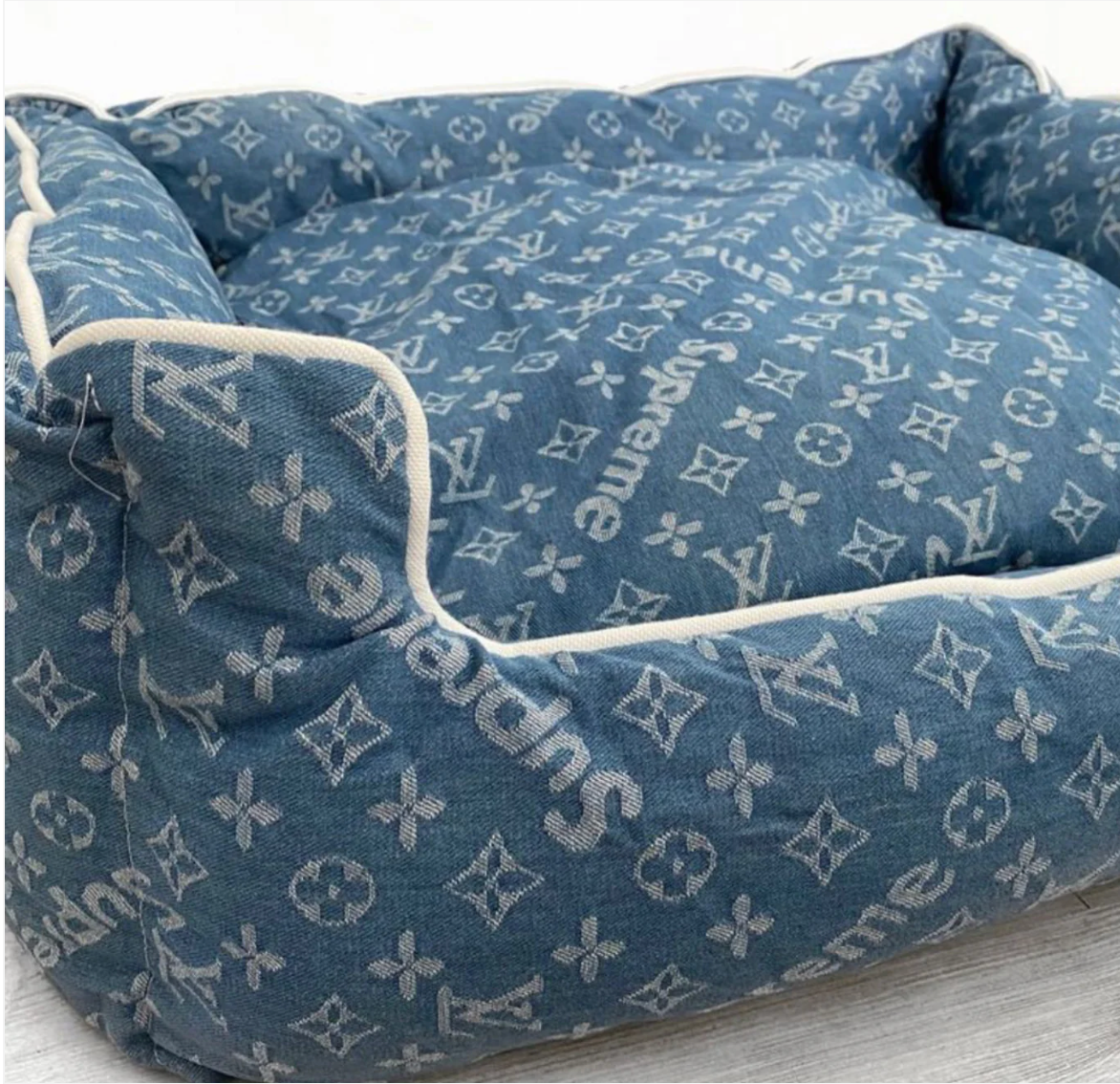 LYSIAN LUXURY DOG BED